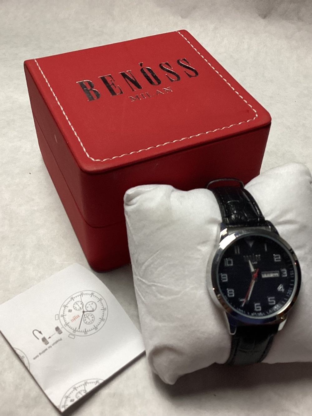 BENOSS.  MILAN.  MENS.  . WATCH NEW IN BOX MENS